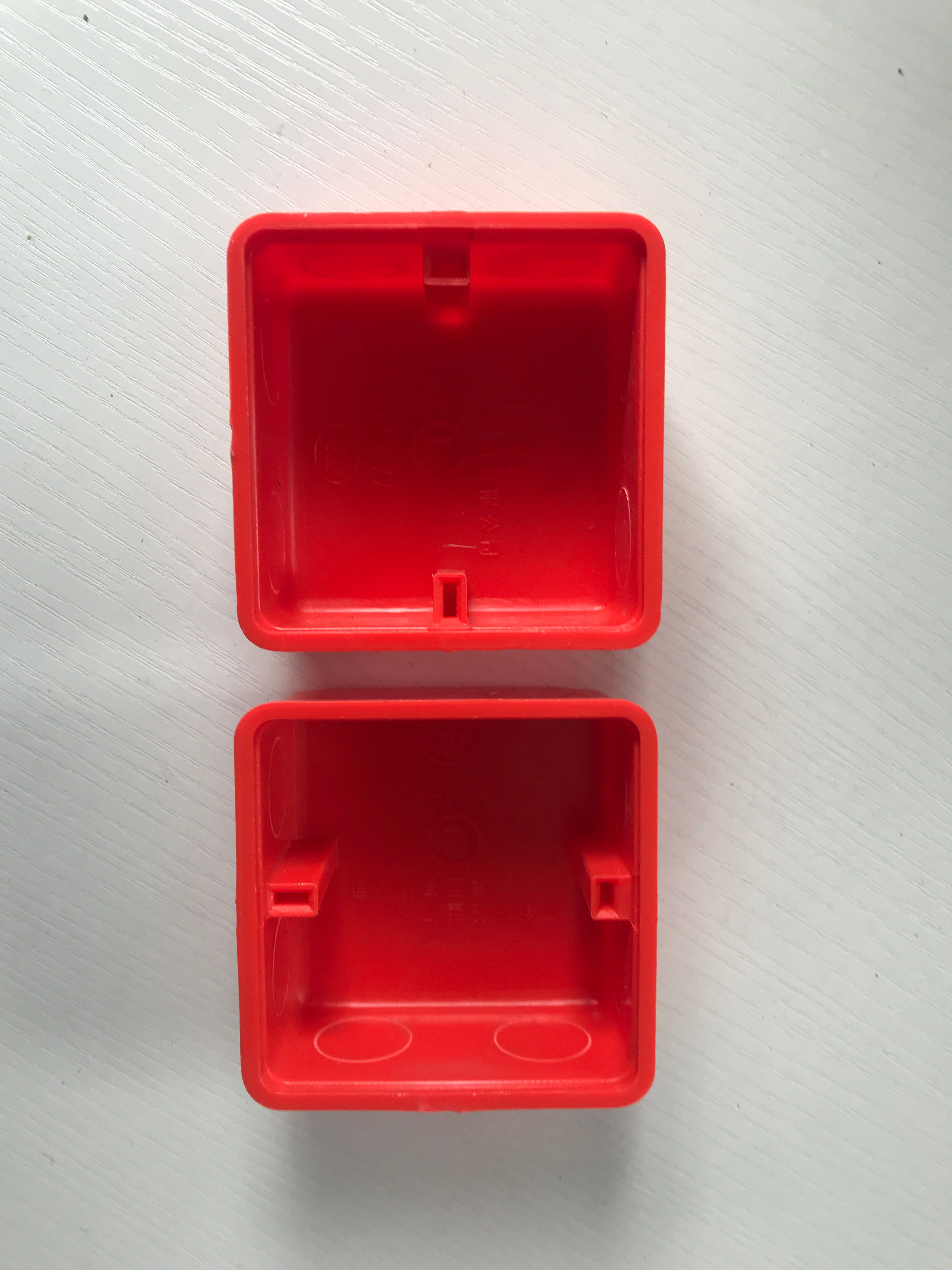 川路塑膠阻燃86型暗盒 通用穿線、拼接與安全底座的完美選擇