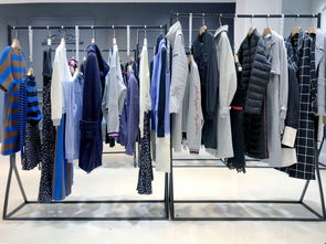 常規(guī)袖手繪襯衫